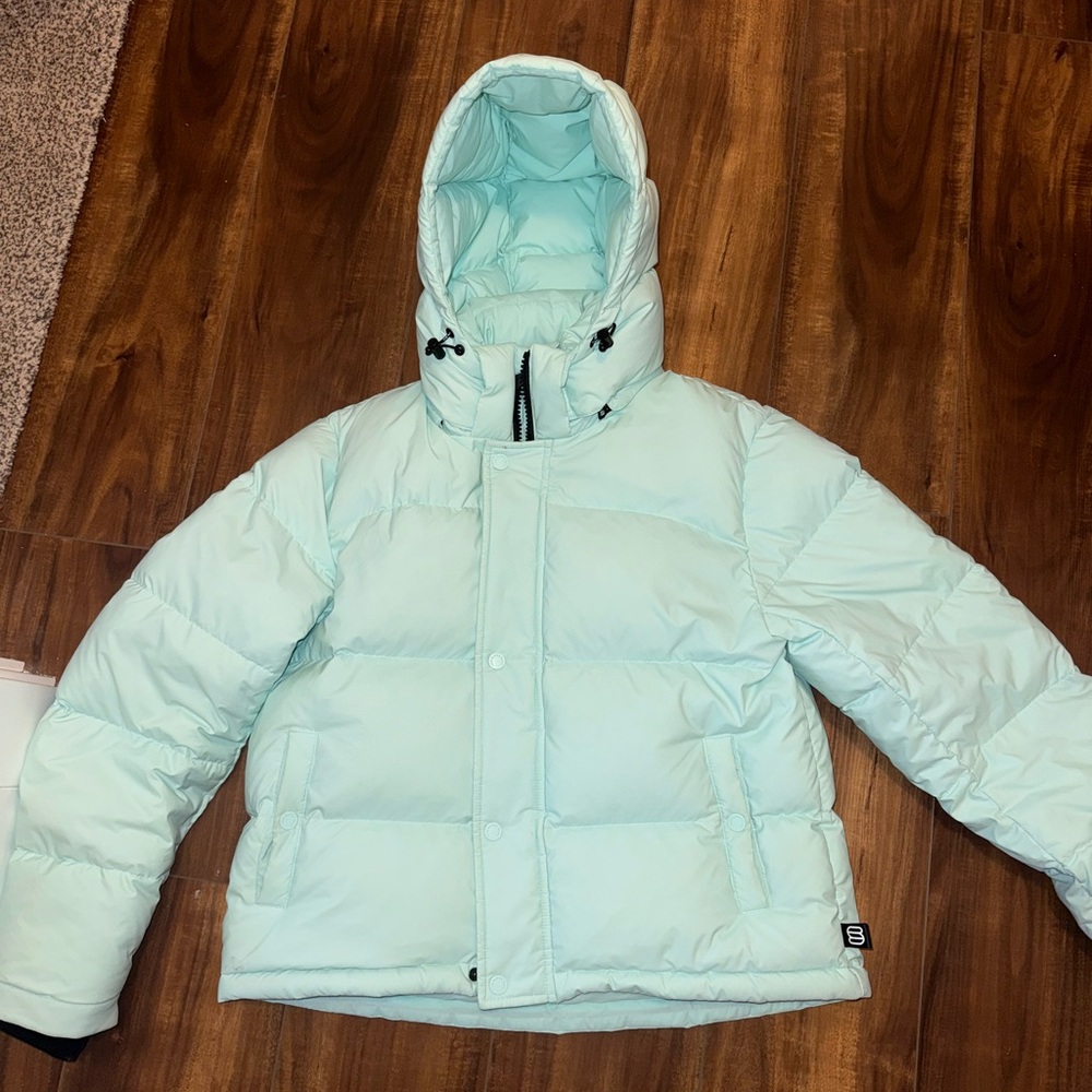 Aritzia Superpuff CliMatte Shorty Mint